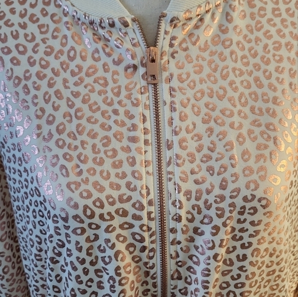 ZUDA Metallic Pink & Rose Gold Asymmetrical Lightweight Animal Print Jac… - Picture 2 of 14